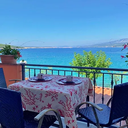 Apartments Beach בית הארחה שילו